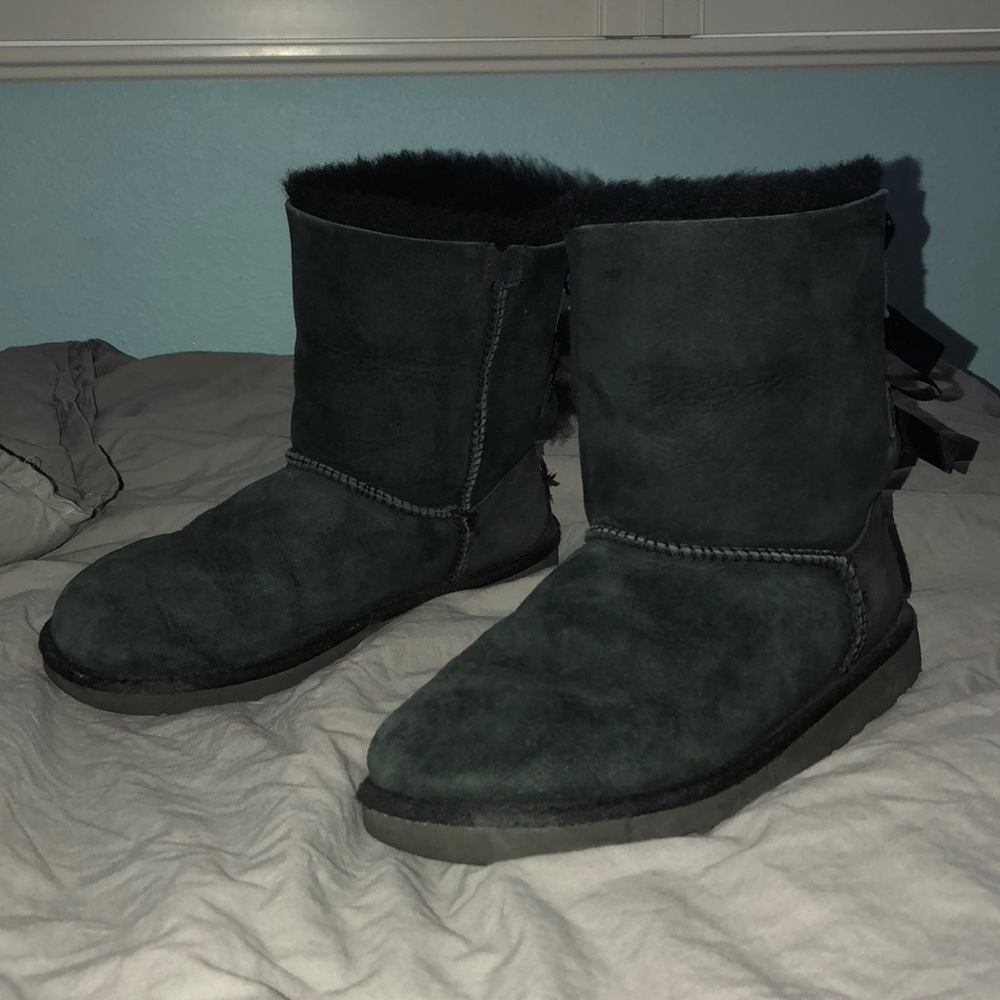 black uggs